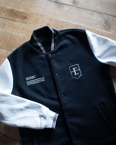 Teddy – Édition Numérotée en Précommande | ESSEC OFFICIAL STORE